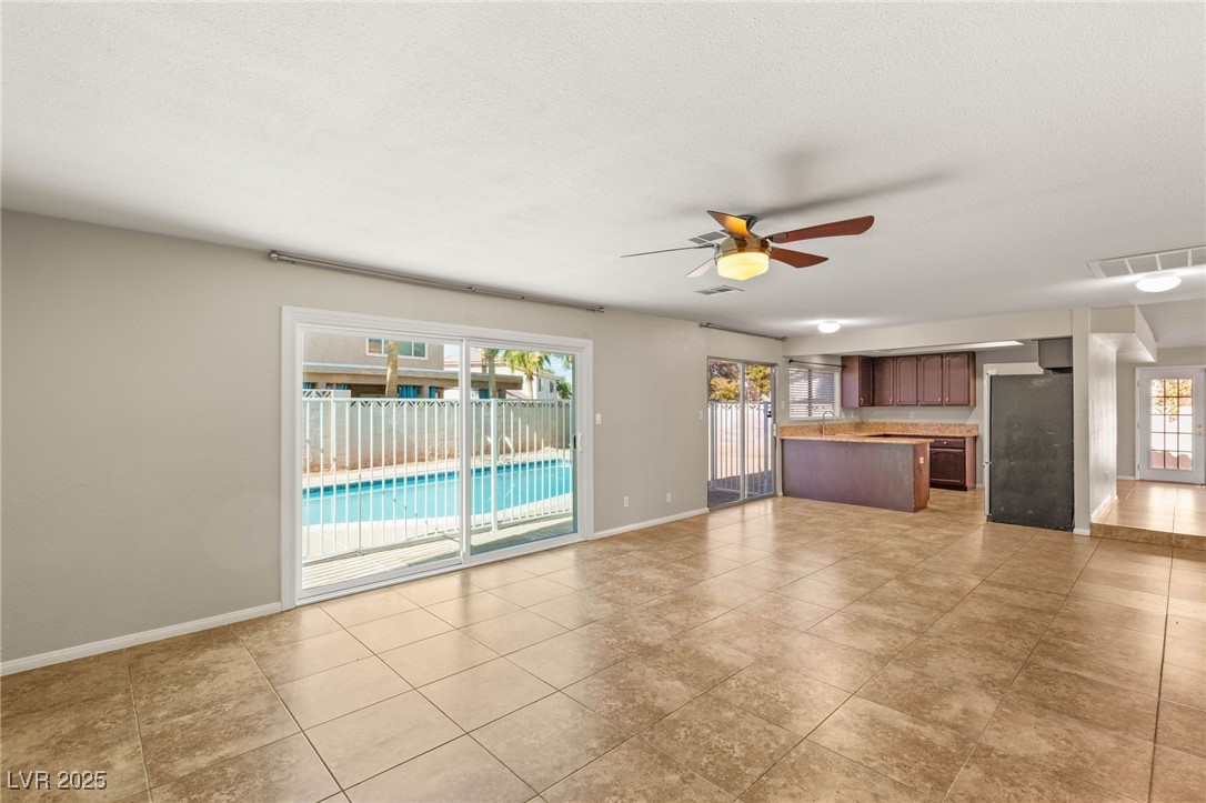 325 Esquina Drive