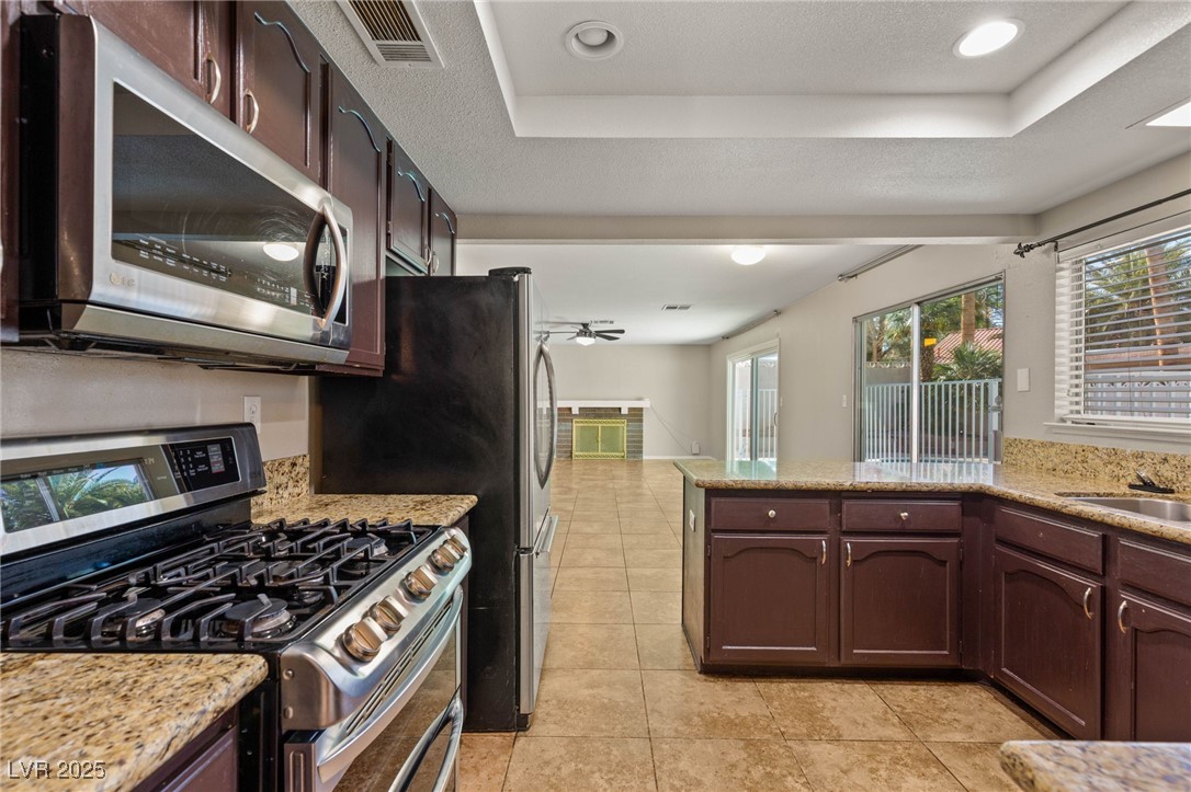 325 Esquina Drive