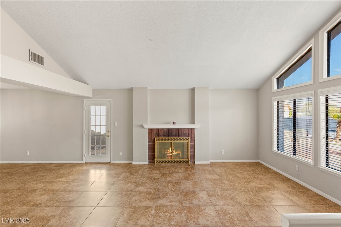 325 Esquina Drive