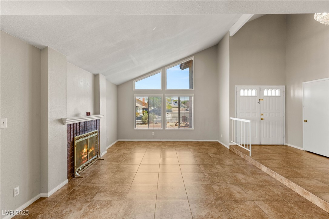 325 Esquina Drive