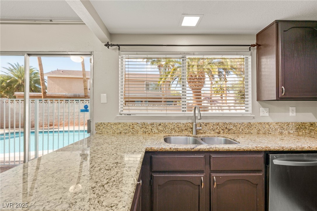 325 Esquina Drive