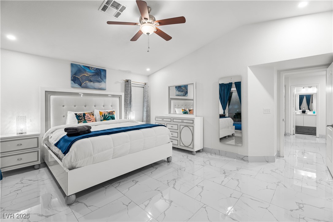 5038 Vista Del Rio Way