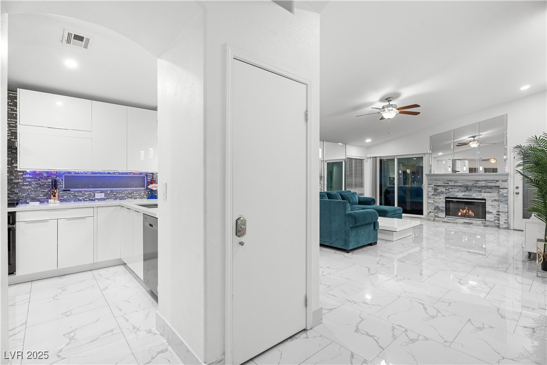 5038 Vista Del Rio Way