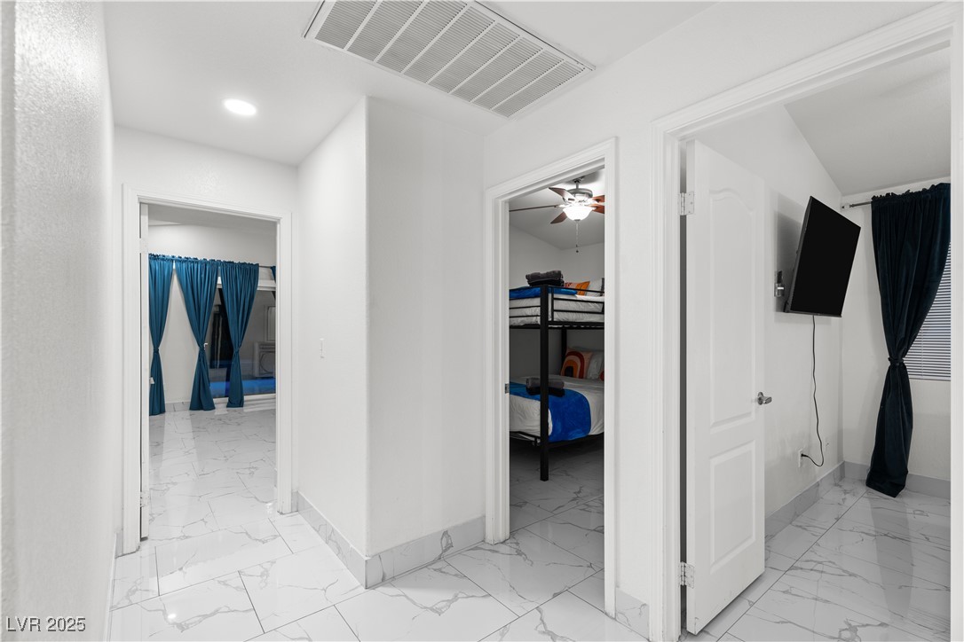 5038 Vista Del Rio Way