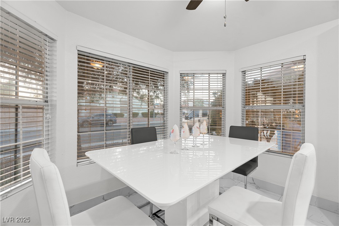 5038 Vista Del Rio Way