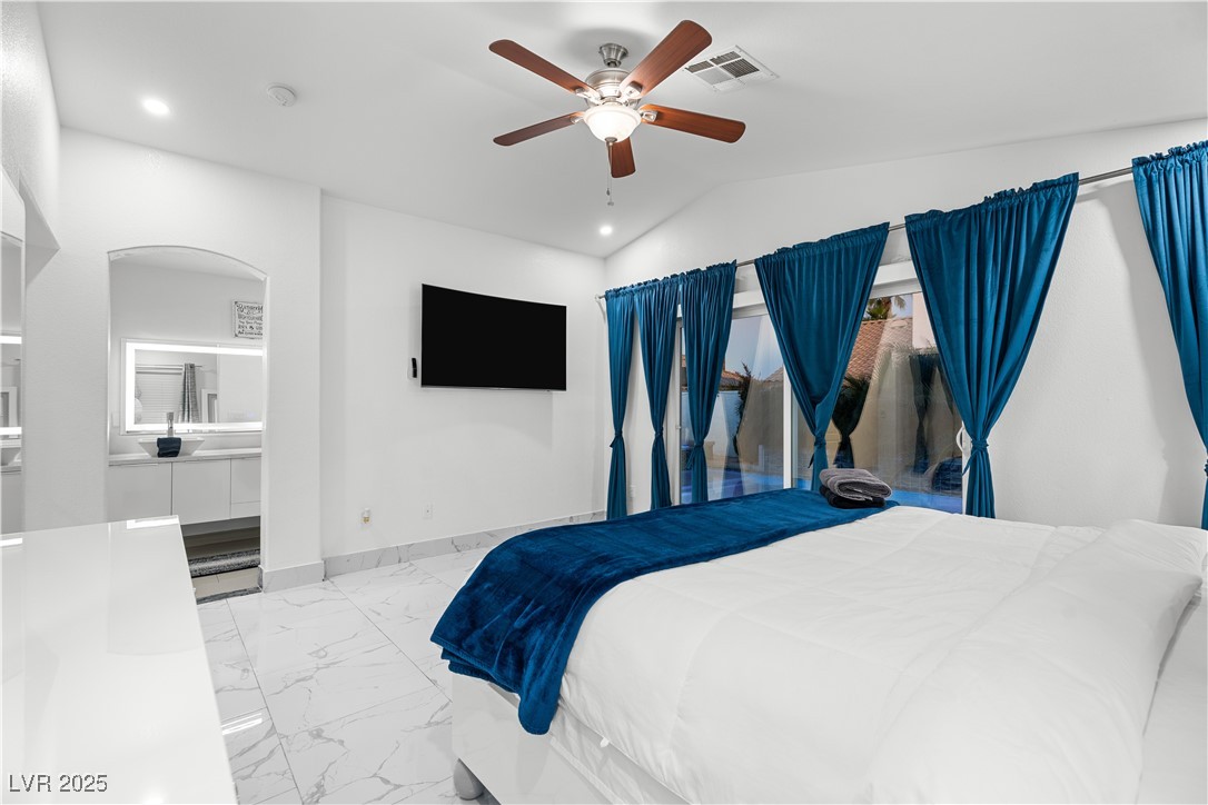 5038 Vista Del Rio Way