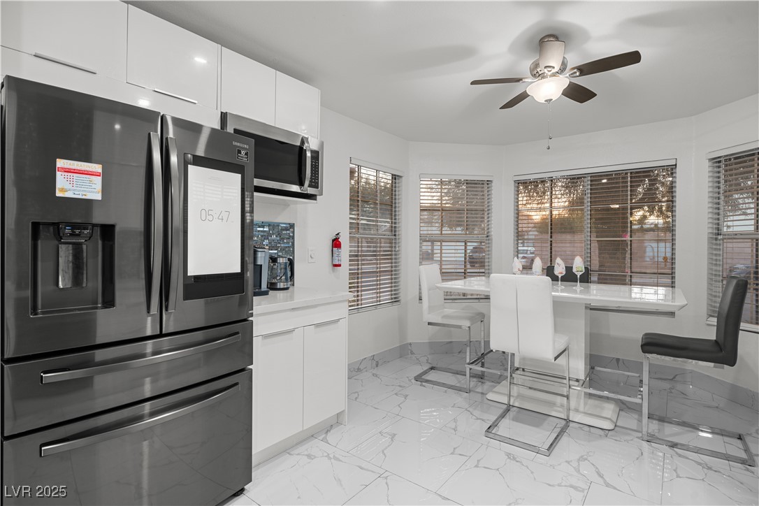 5038 Vista Del Rio Way