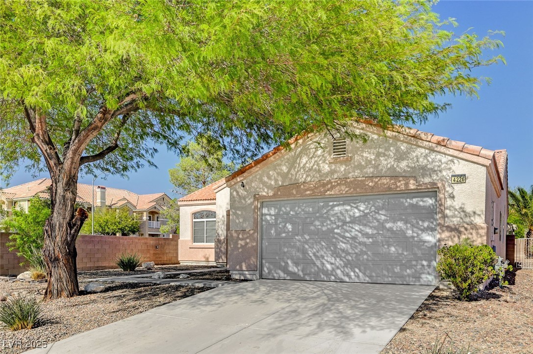 4226 West El Campo Grande Avenue