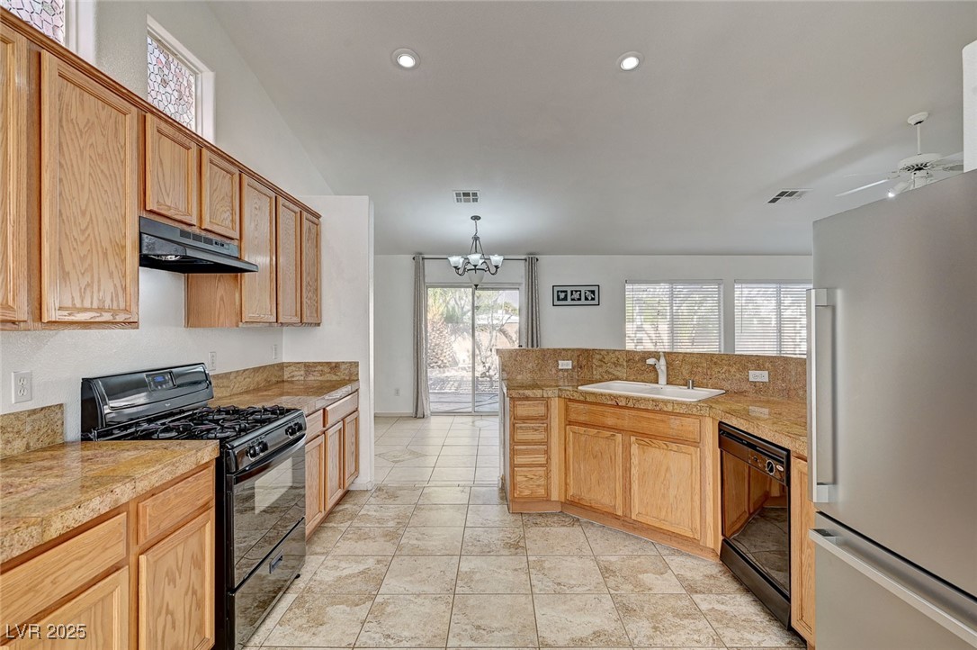 4226 West El Campo Grande Avenue