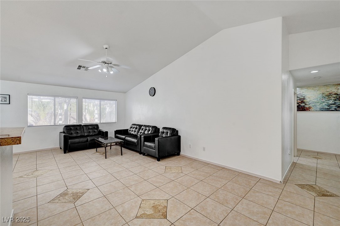 4226 West El Campo Grande Avenue