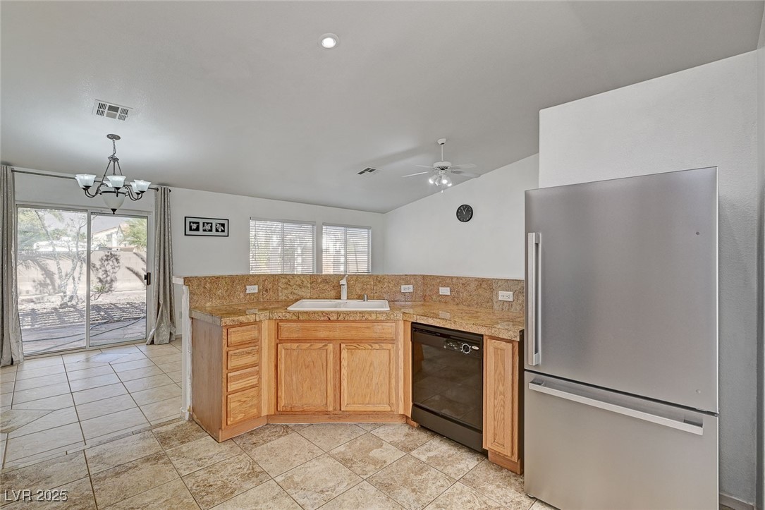 4226 West El Campo Grande Avenue