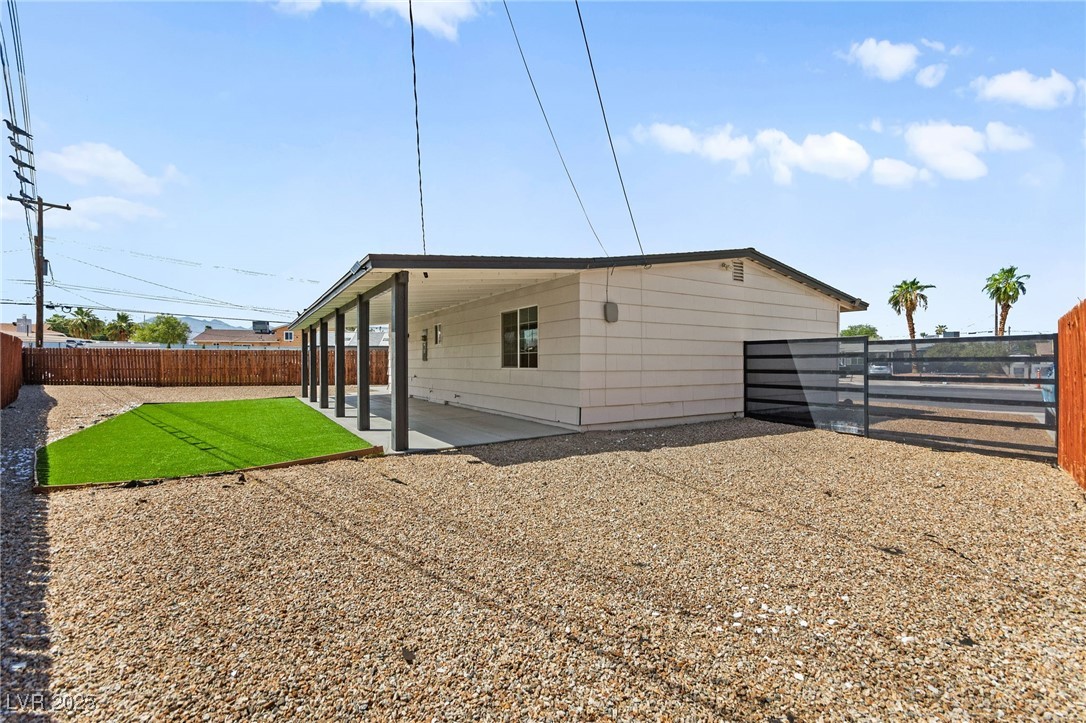 6121 Fawn Circle