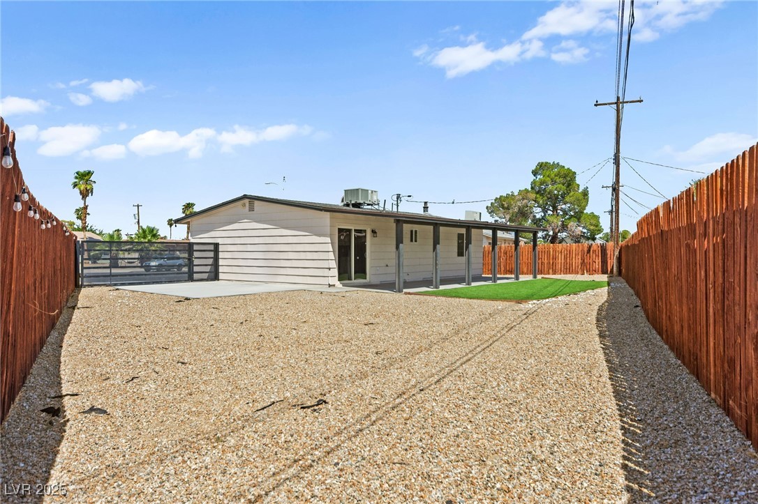 6121 Fawn Circle