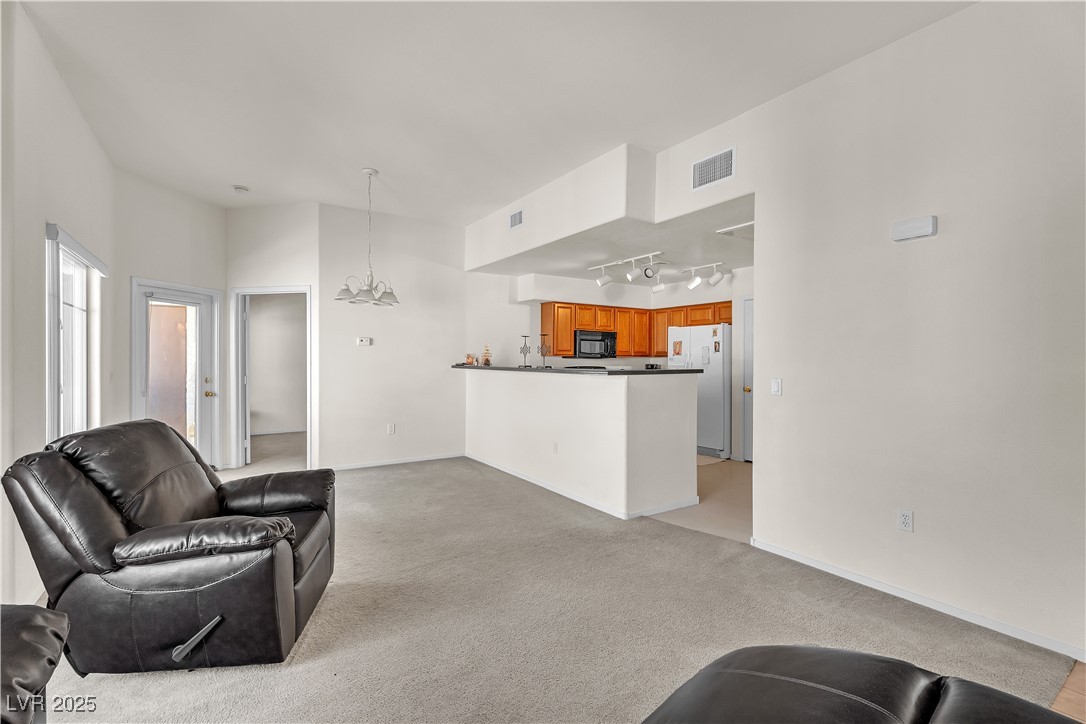9303 Gilcrease Avenue 2201