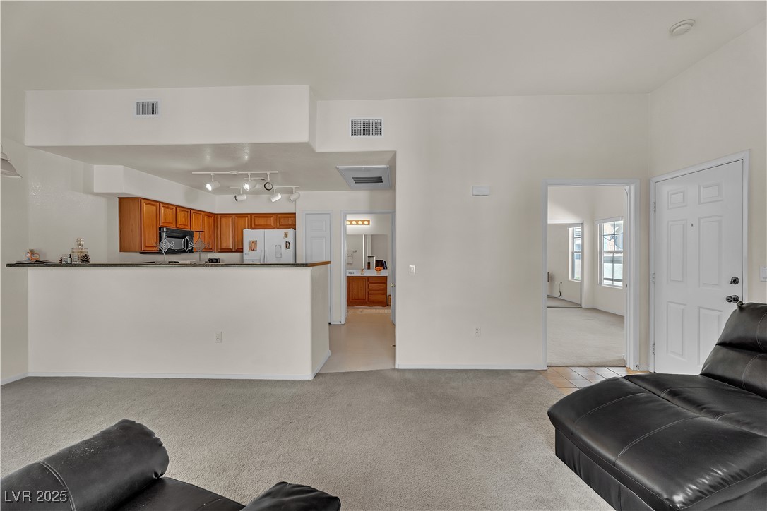 9303 Gilcrease Avenue 2201