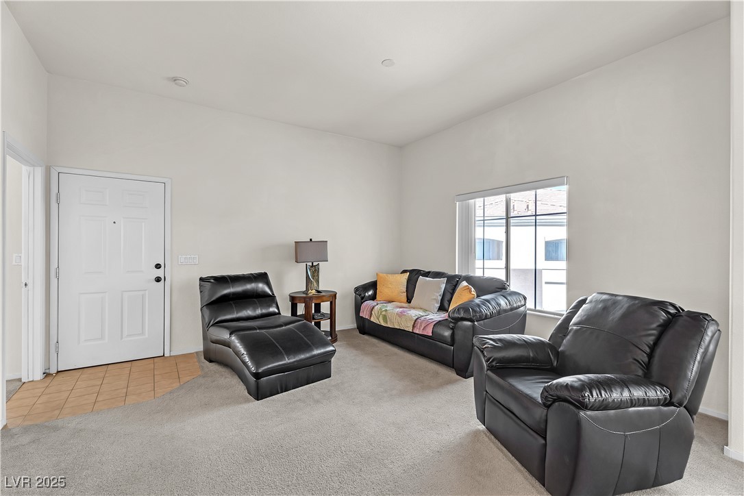 9303 Gilcrease Avenue 2201