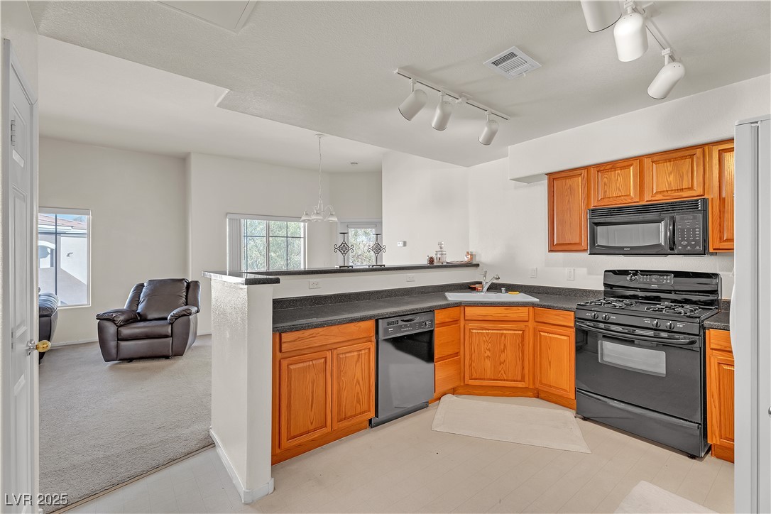 9303 Gilcrease Avenue 2201