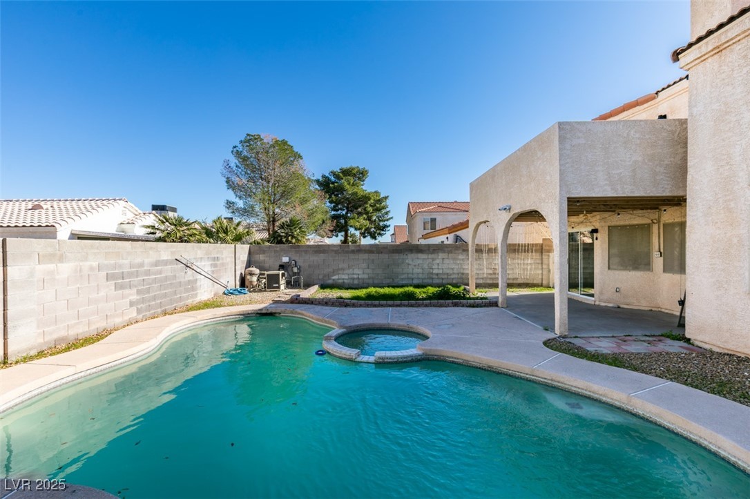 7424 Queen Palm Drive