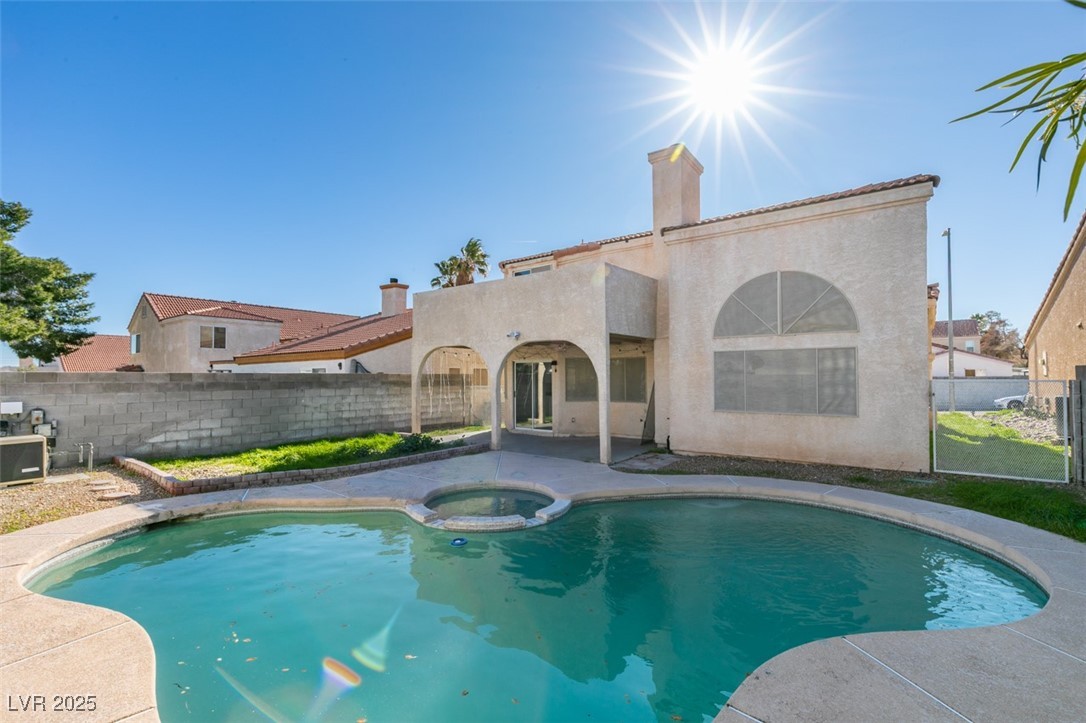 7424 Queen Palm Drive