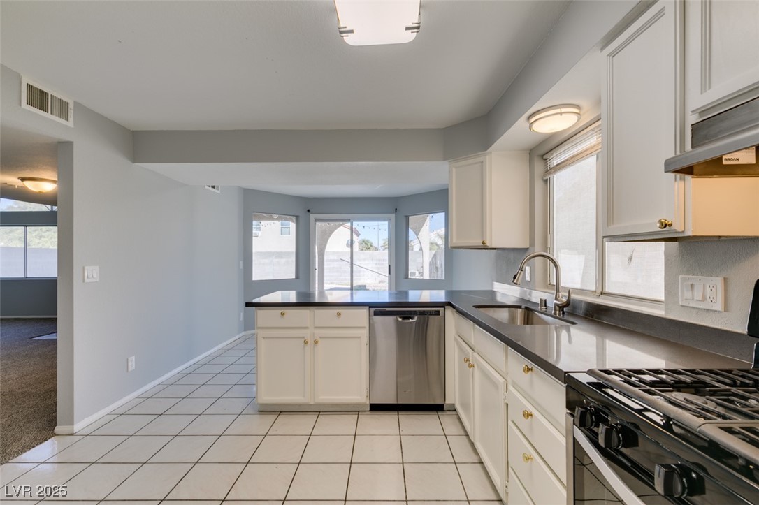 7424 Queen Palm Drive