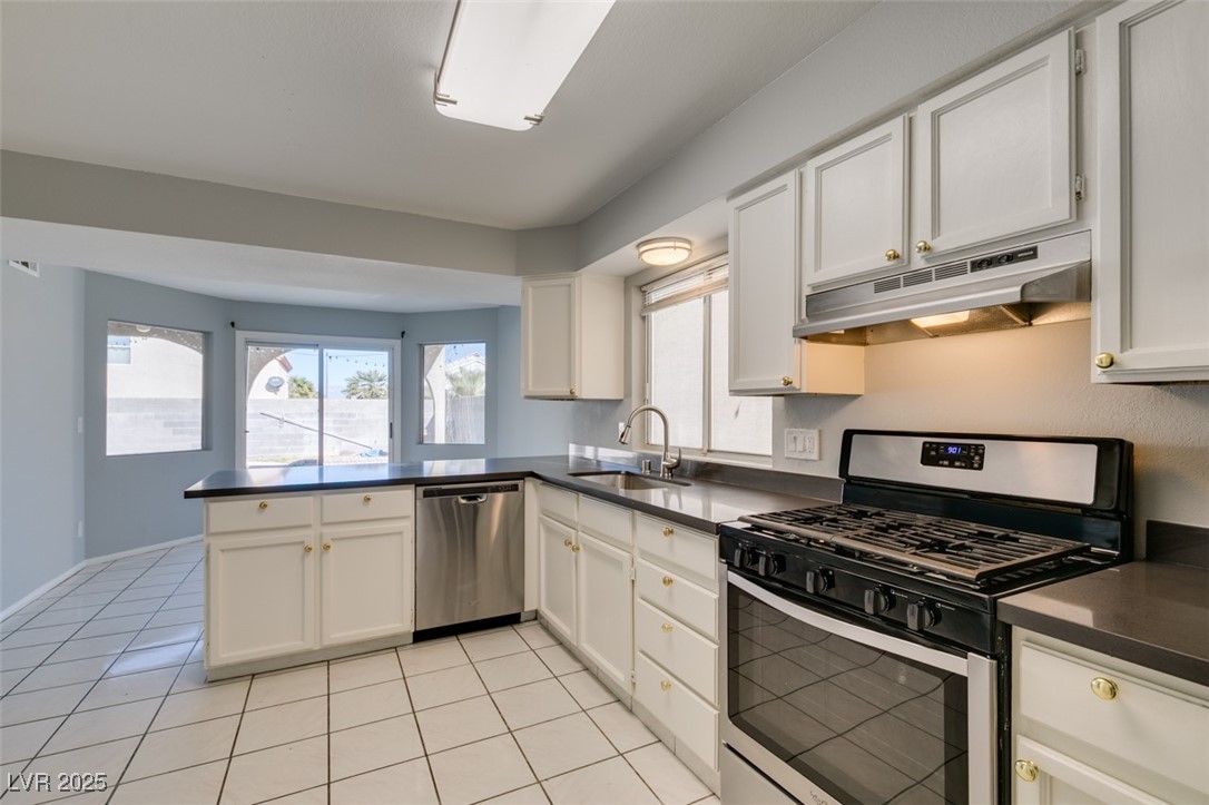 7424 Queen Palm Drive