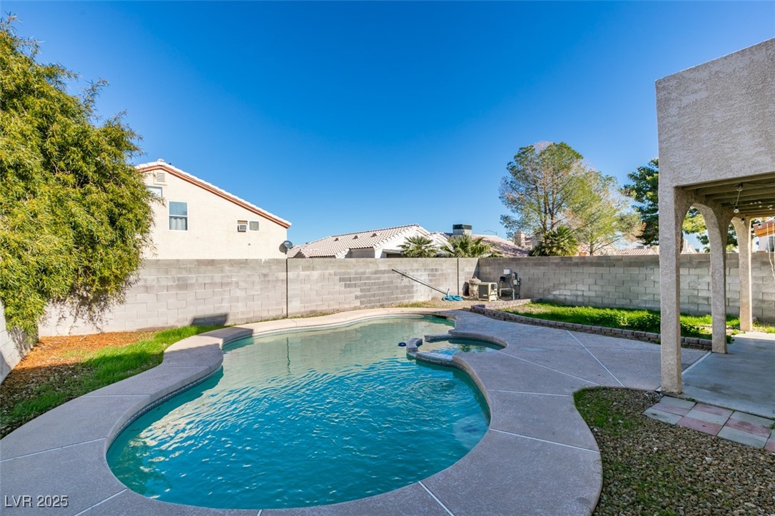 7424 Queen Palm Drive