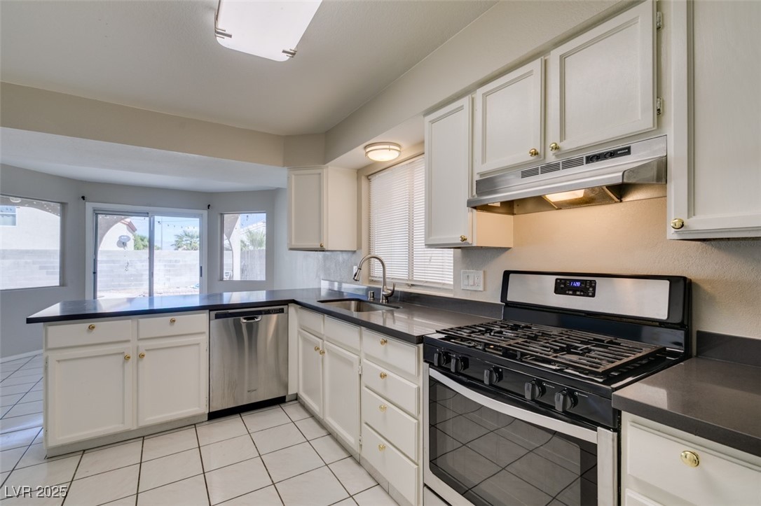 7424 Queen Palm Drive