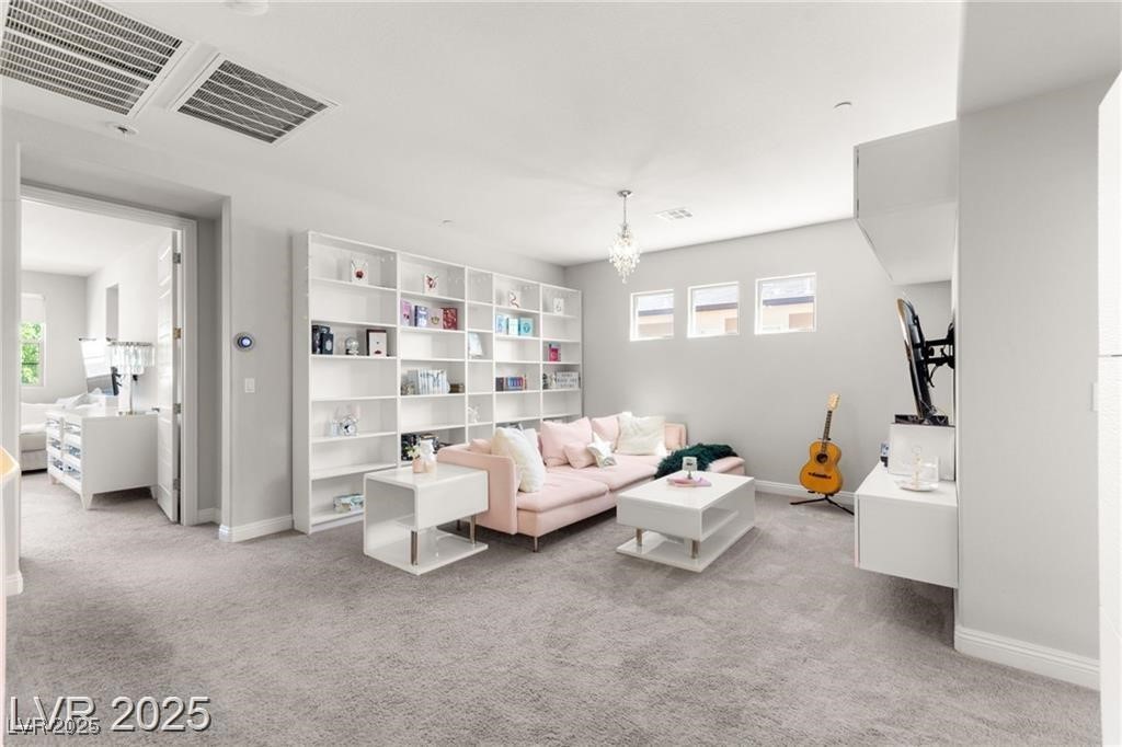 2580 Prairie Pine Street