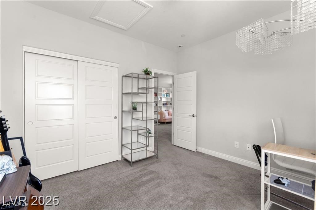 2580 Prairie Pine Street