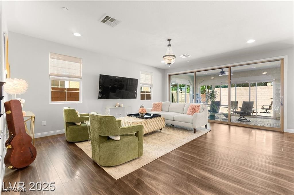 2580 Prairie Pine Street