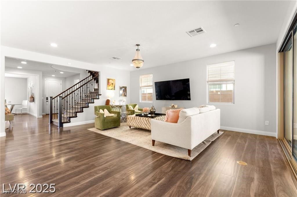 2580 Prairie Pine Street