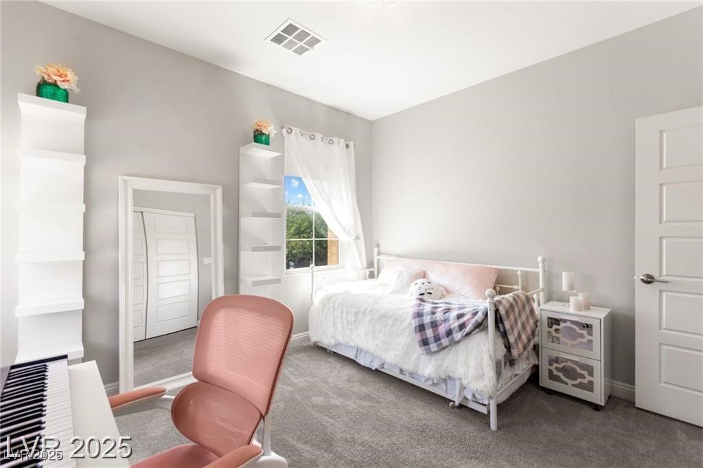 2580 Prairie Pine Street