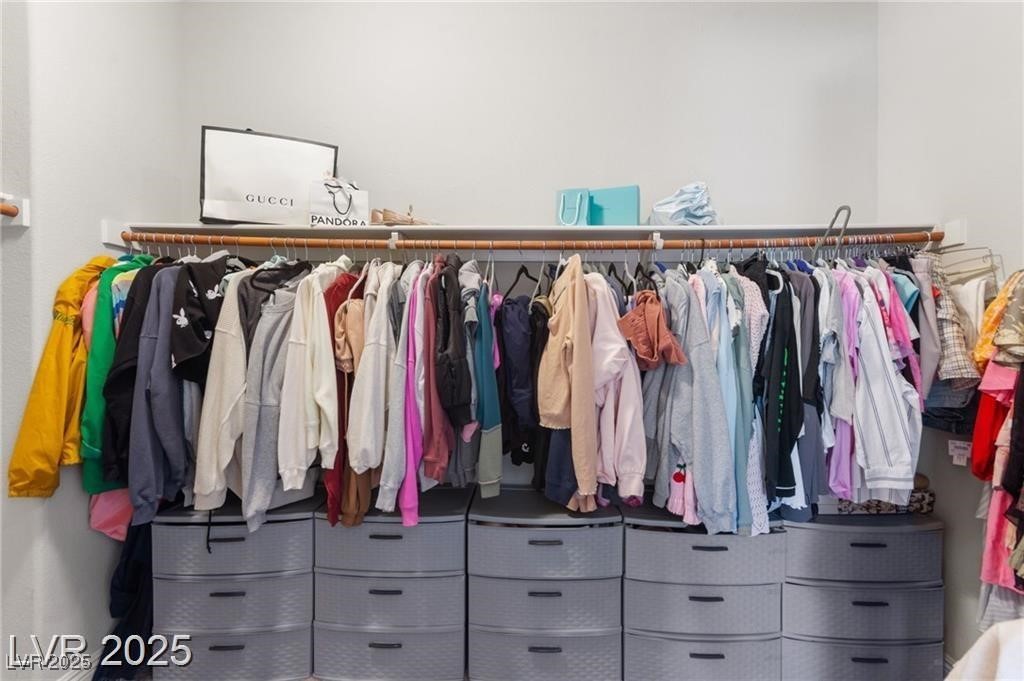 2580 Prairie Pine Street