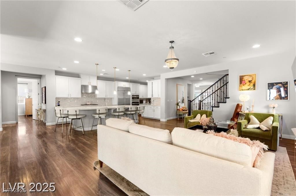 2580 Prairie Pine Street