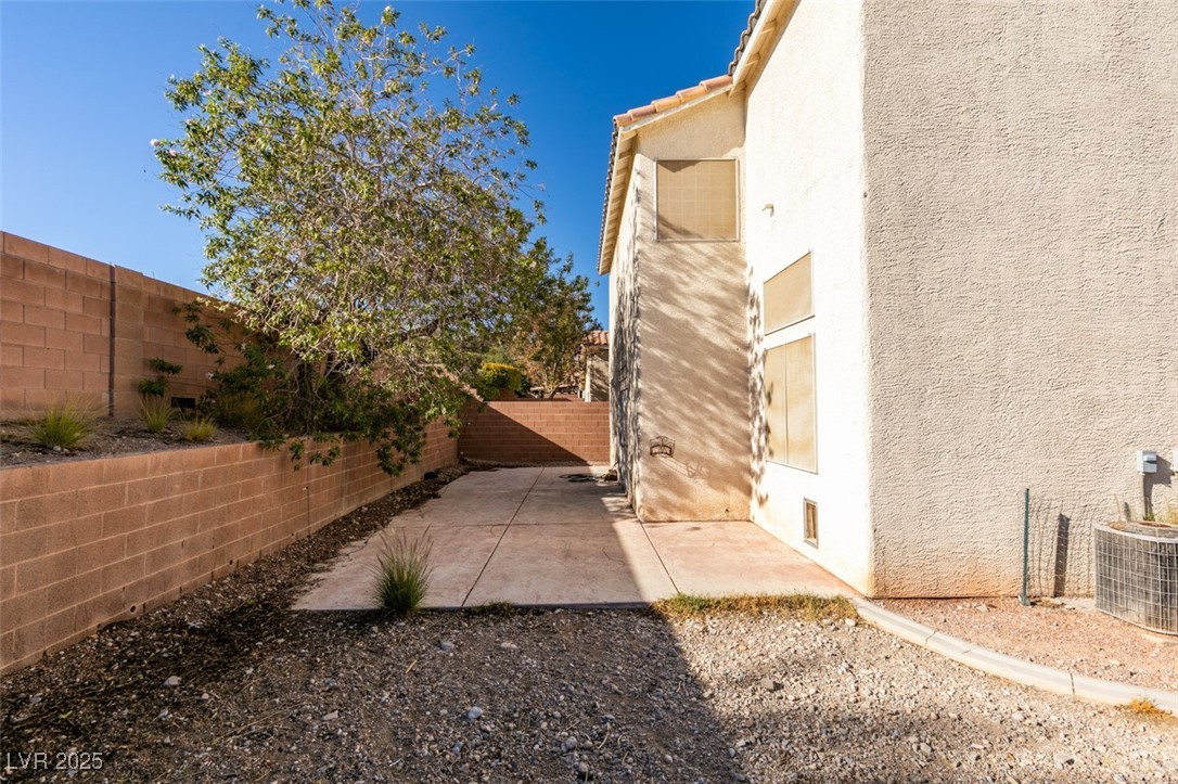 7353 Tumbling Street