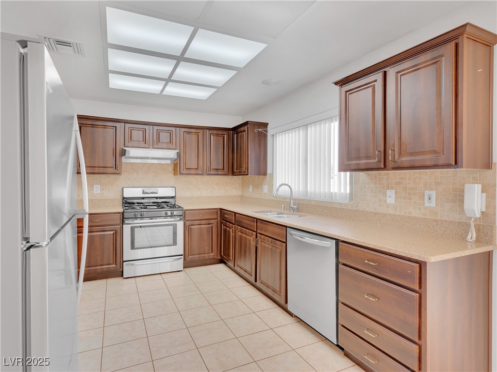 3108 Archwood Way