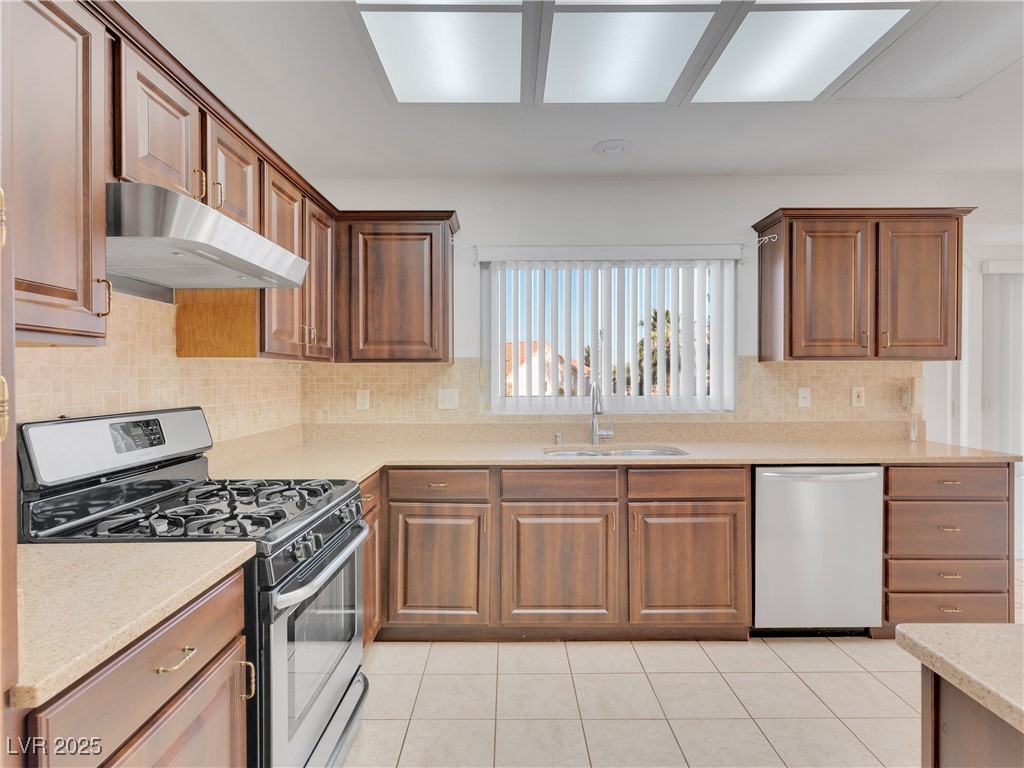 3108 Archwood Way