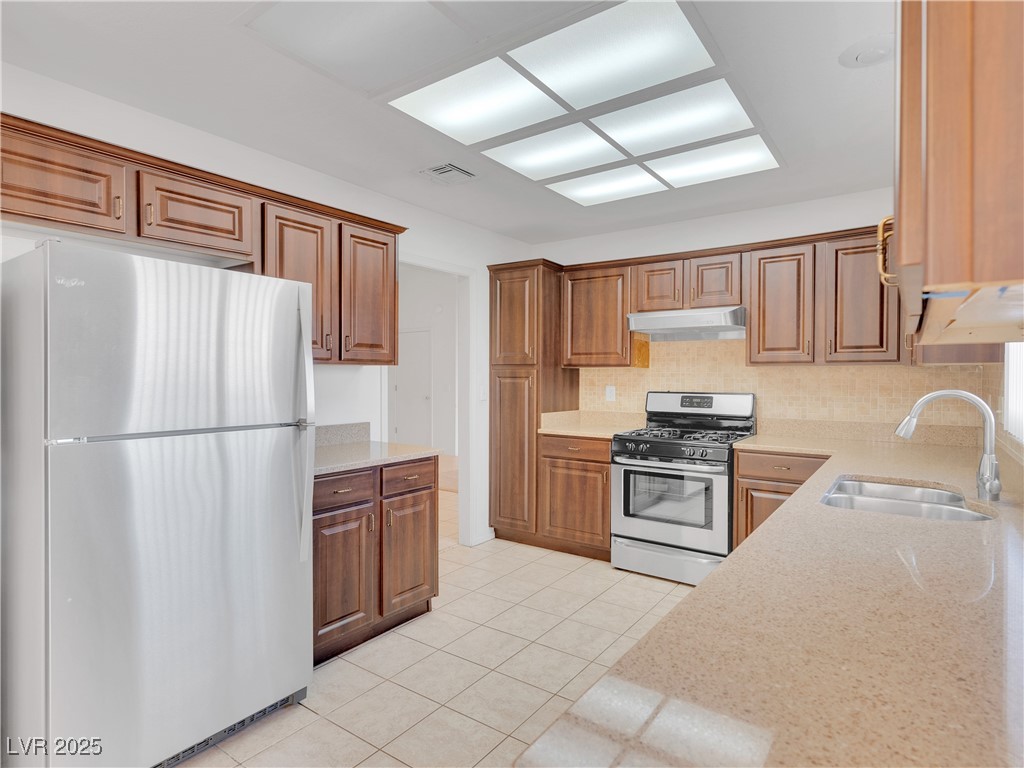 3108 Archwood Way