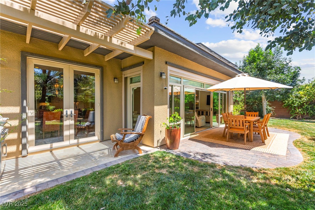 6810 Silver Crescent Street