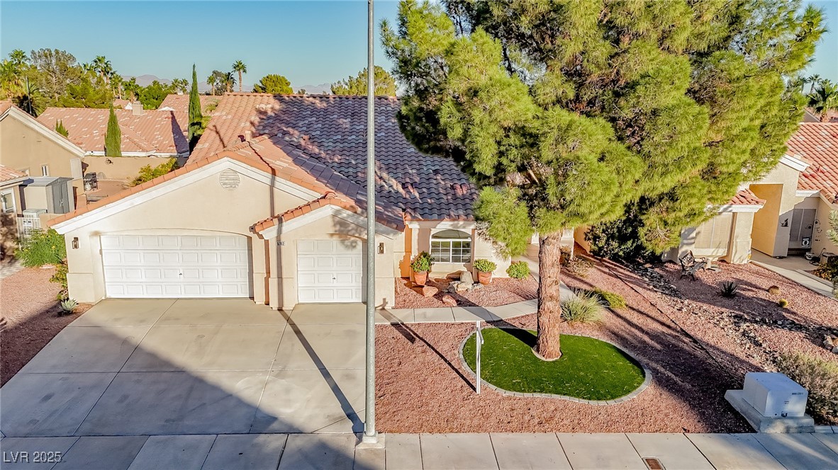 5712 Windy Gorge Street