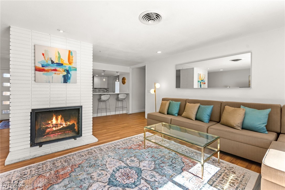 1531 Commanche Drive