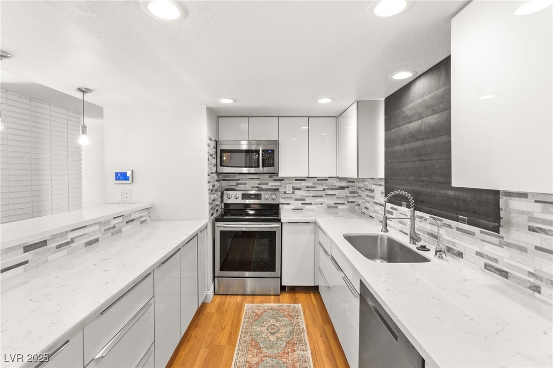 1531 Commanche Drive