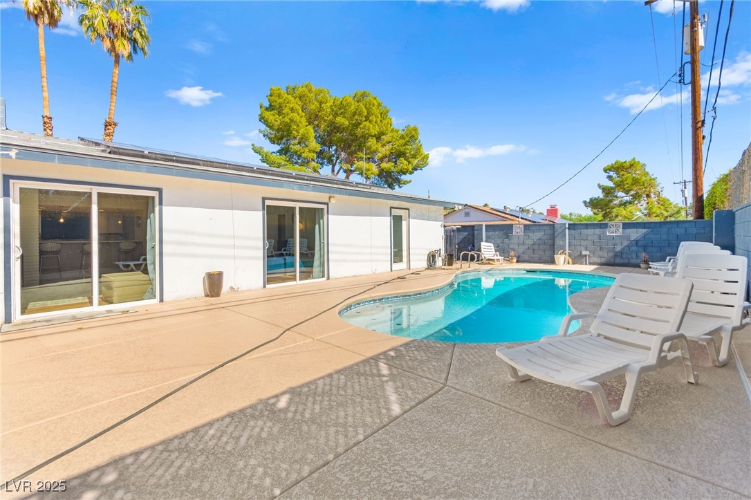 1531 Commanche Drive