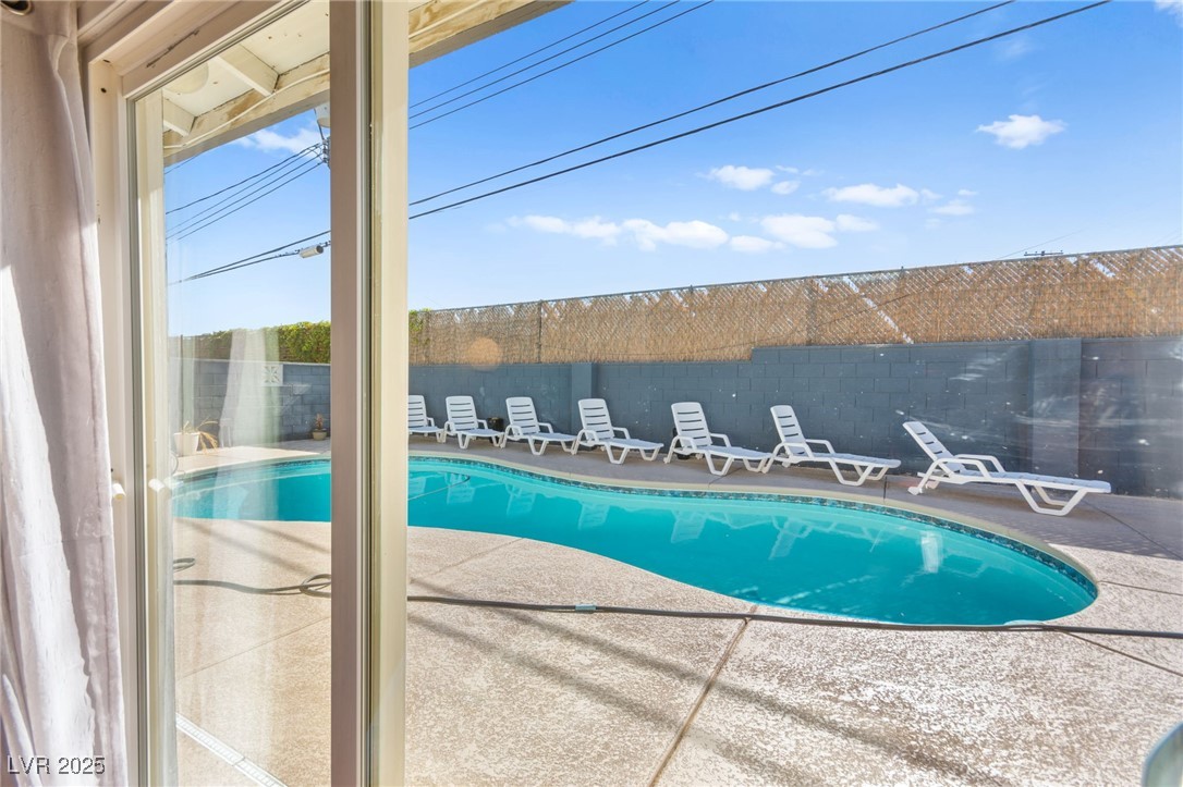 1531 Commanche Drive