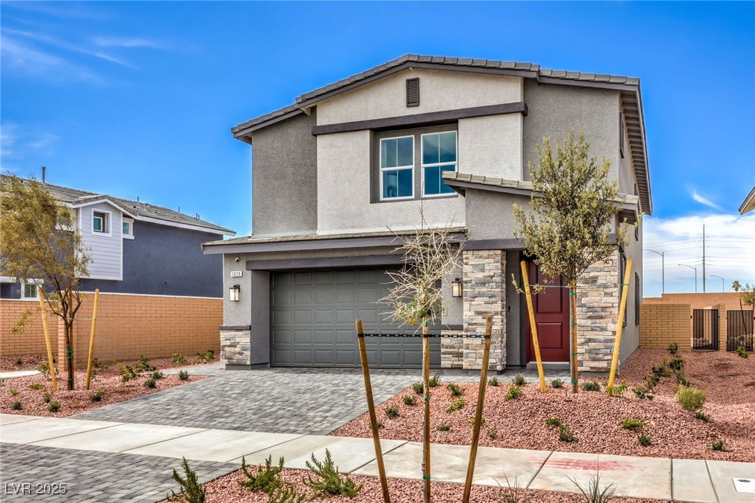 1016 PEACOCK PLUME Street Lot 705