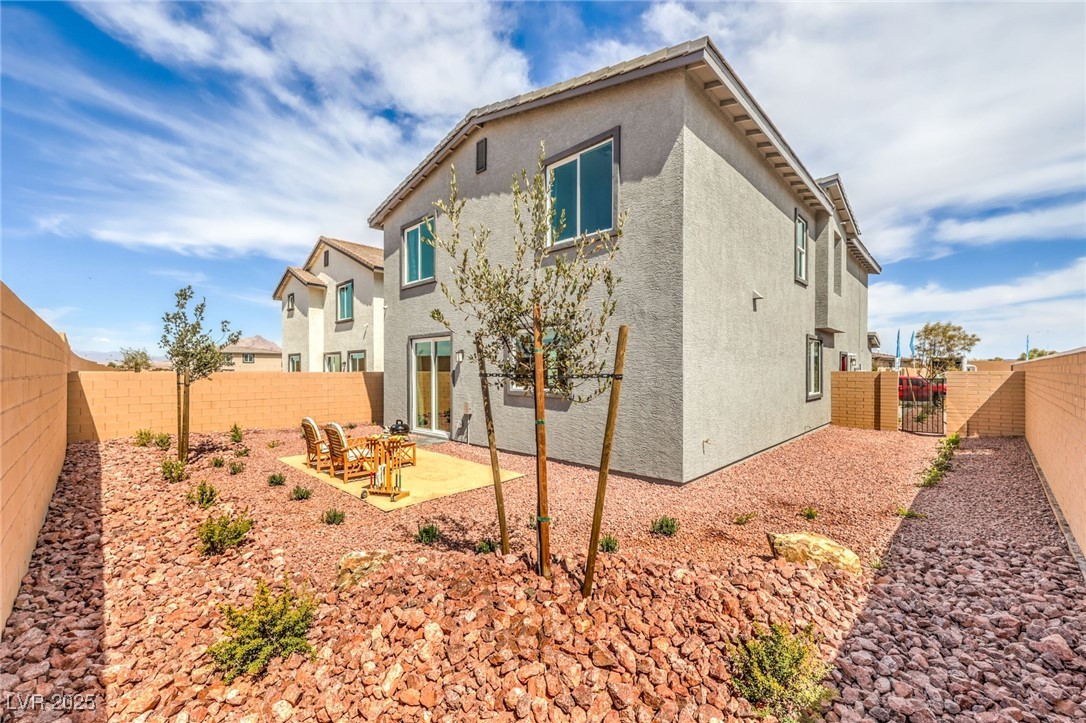 1016 PEACOCK PLUME Street Lot 705