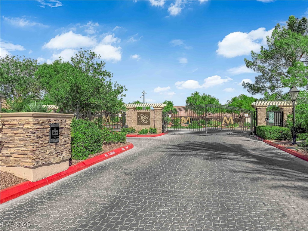 4436 El Presidio Drive