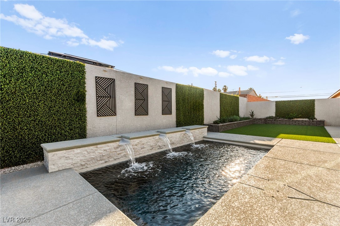 3525 Raina Ridge Court