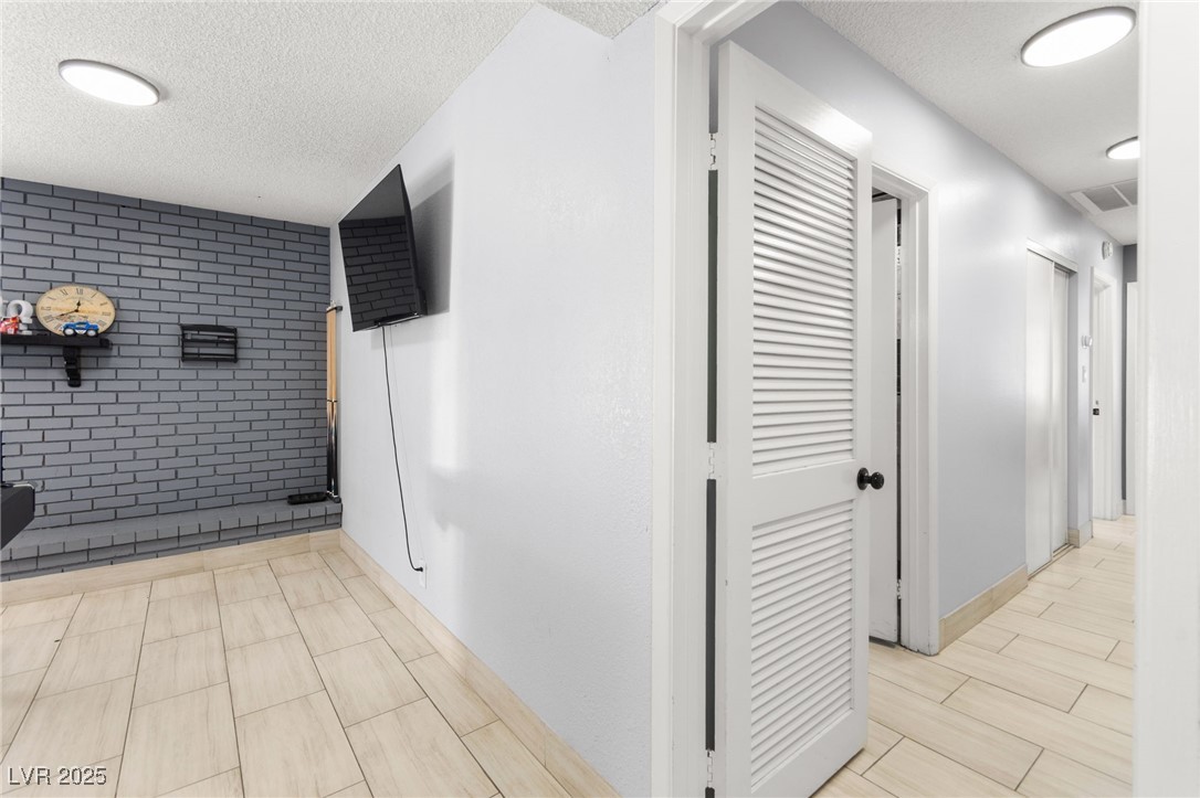 3921 Avonwood Avenue