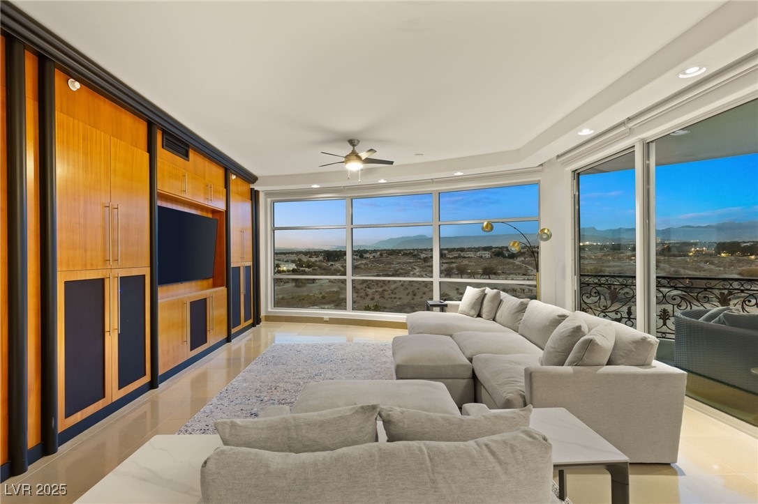 9103 Alta Drive 501